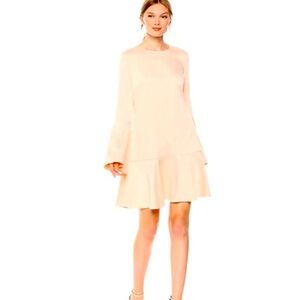 Elliatt Serene Dress, Chalk Pink, size XS NWT